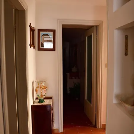 Holiday home Il Riparo Tra Le Due Torri Castel del Monte (Abruzzo)