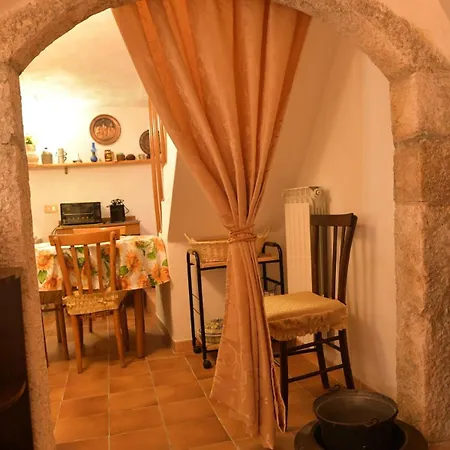 Il Riparo Tra Le Due Torri