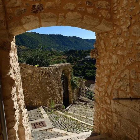 Il Riparo Tra Le Due Torri *