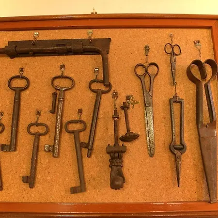 Il Riparo Tra Le Due Torri Castel del Monte (Abruzzo)