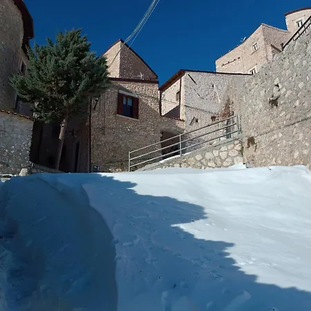 Il Riparo Tra Le Due Torri *