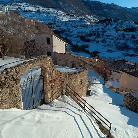 Il Riparo Tra Le Due Torri *