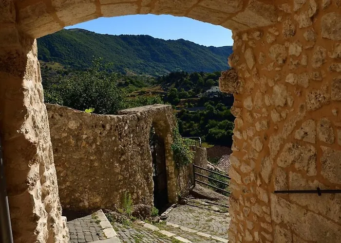 Il Riparo Tra Le Due Torri *