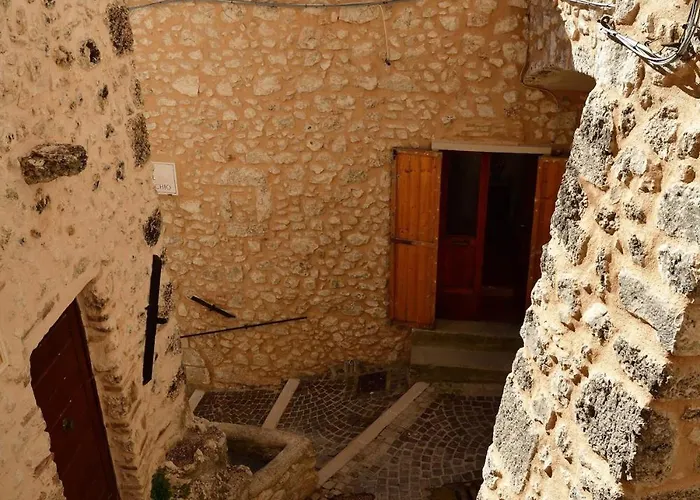 Il Riparo Tra Le Due Torri Casa vacanze Castel del Monte (Abruzzo)