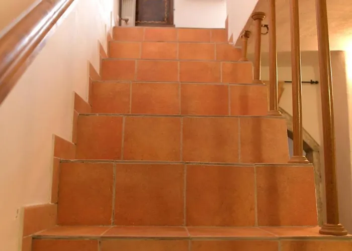 Il Riparo Tra Le Due Torri * 蒙特堡