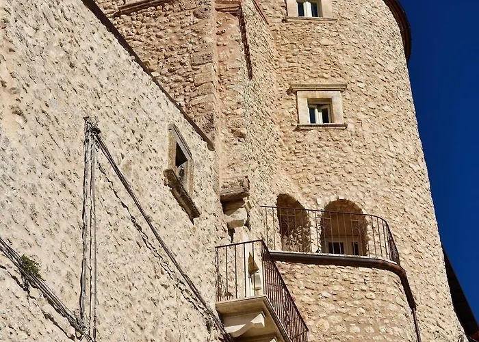 Il Riparo Tra Le Due Torri